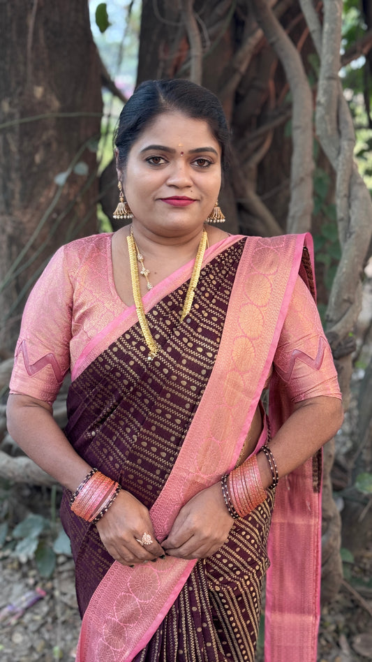 Vaira Oosi Warm Silk Sarees ( PEACH)