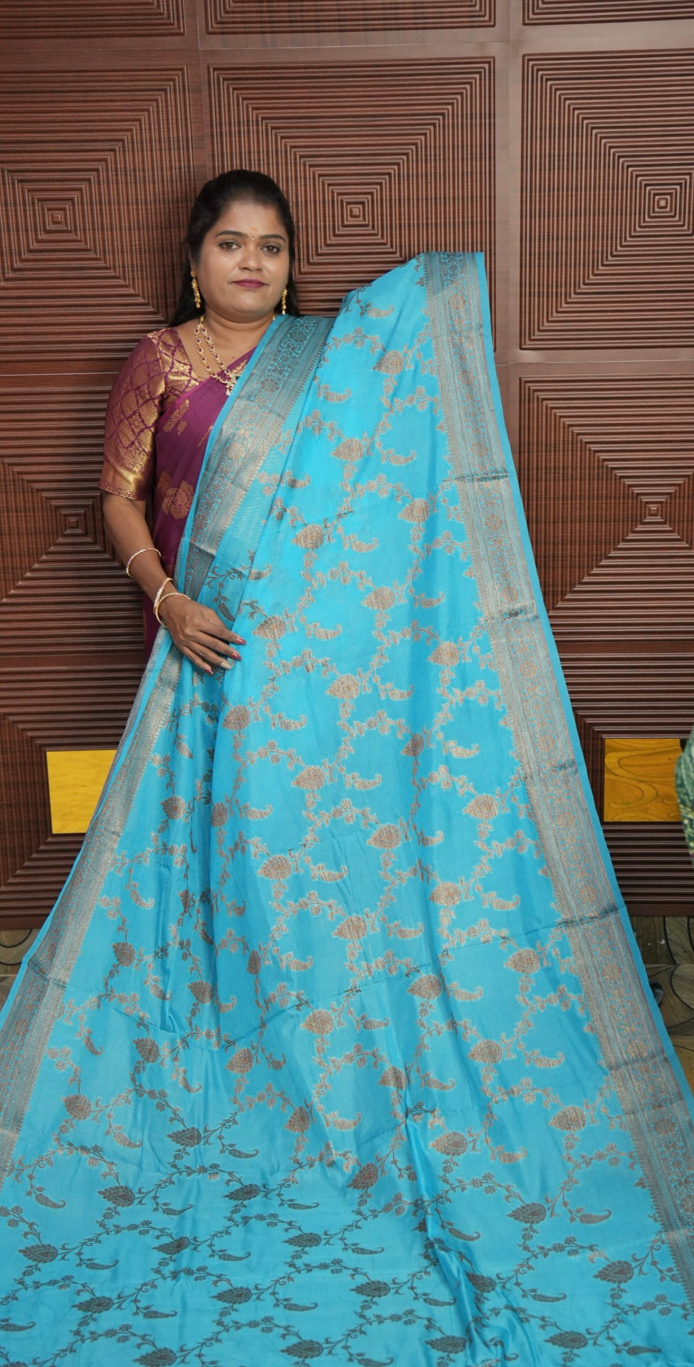 SEMI Georgette Saree