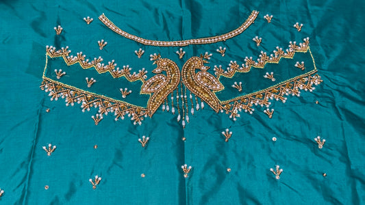 ✨ Elegant Aari Work Blouse Material ✨(grn)