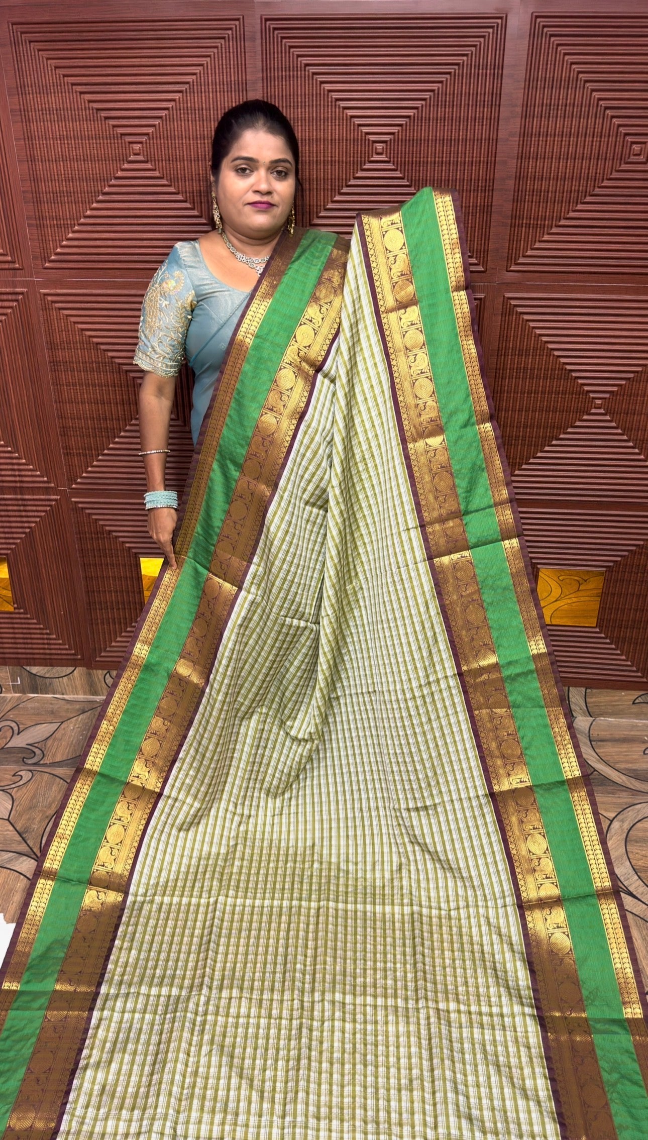 BANARASI SOFT SILK SAREE ( Vintage collection)