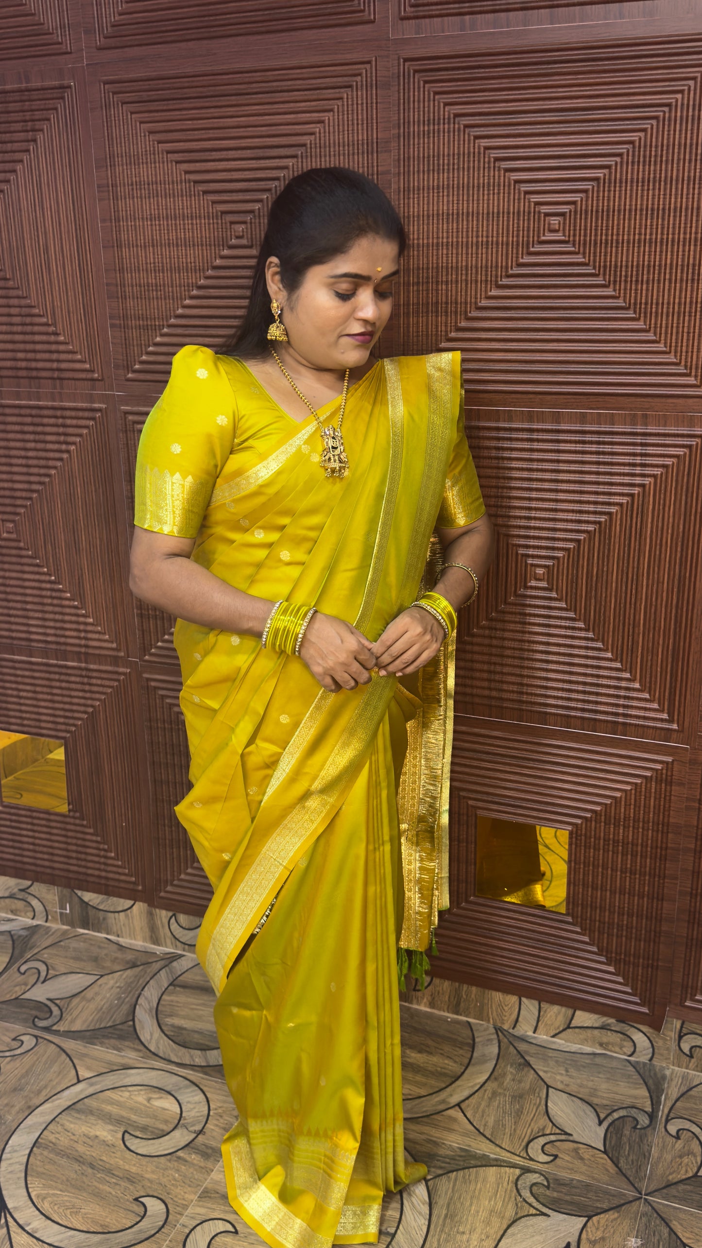 KANCHI SILK SAREE (Ye)