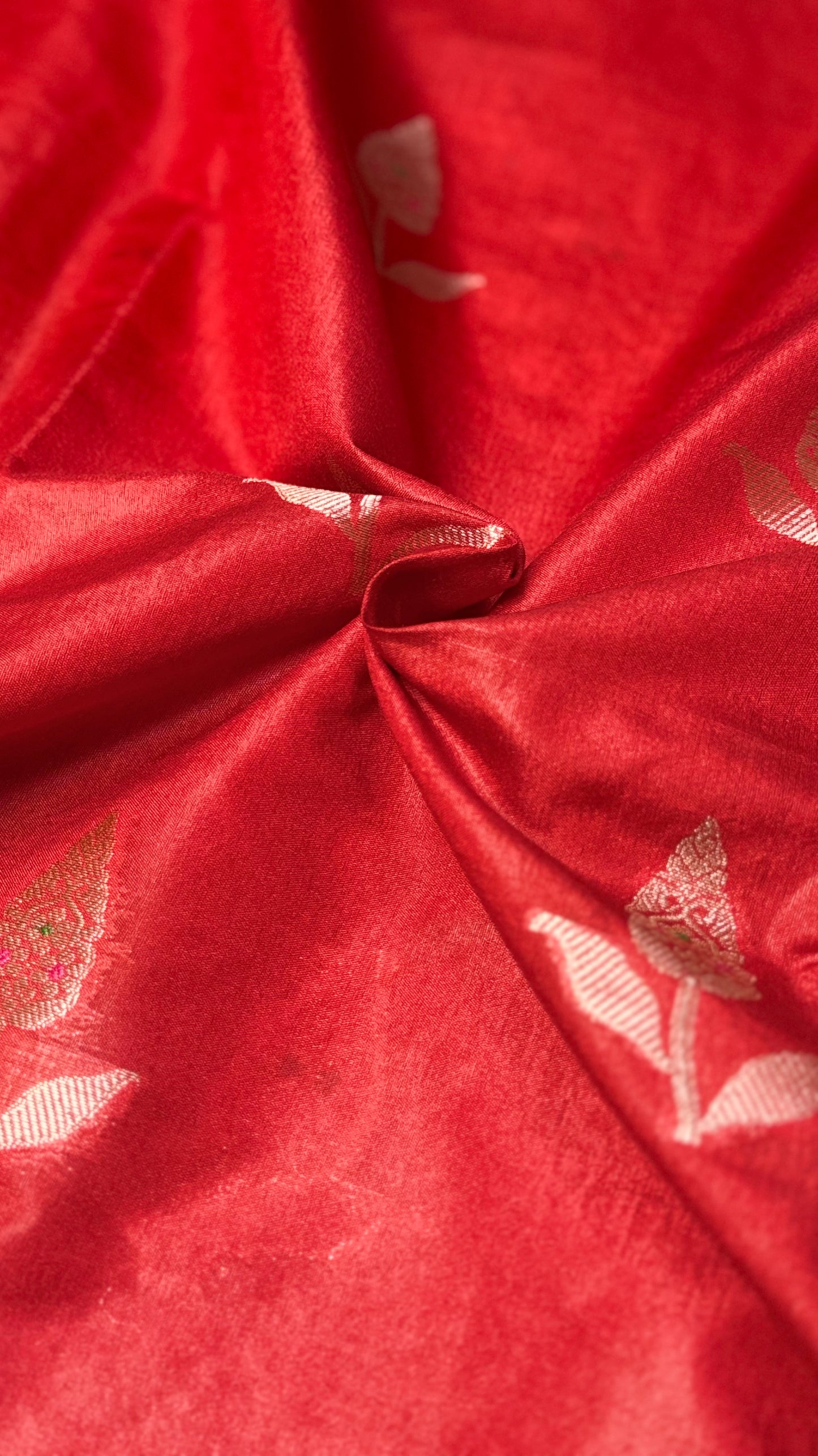 WARM SILK SAREE ( RED / PISTA GREEN )
