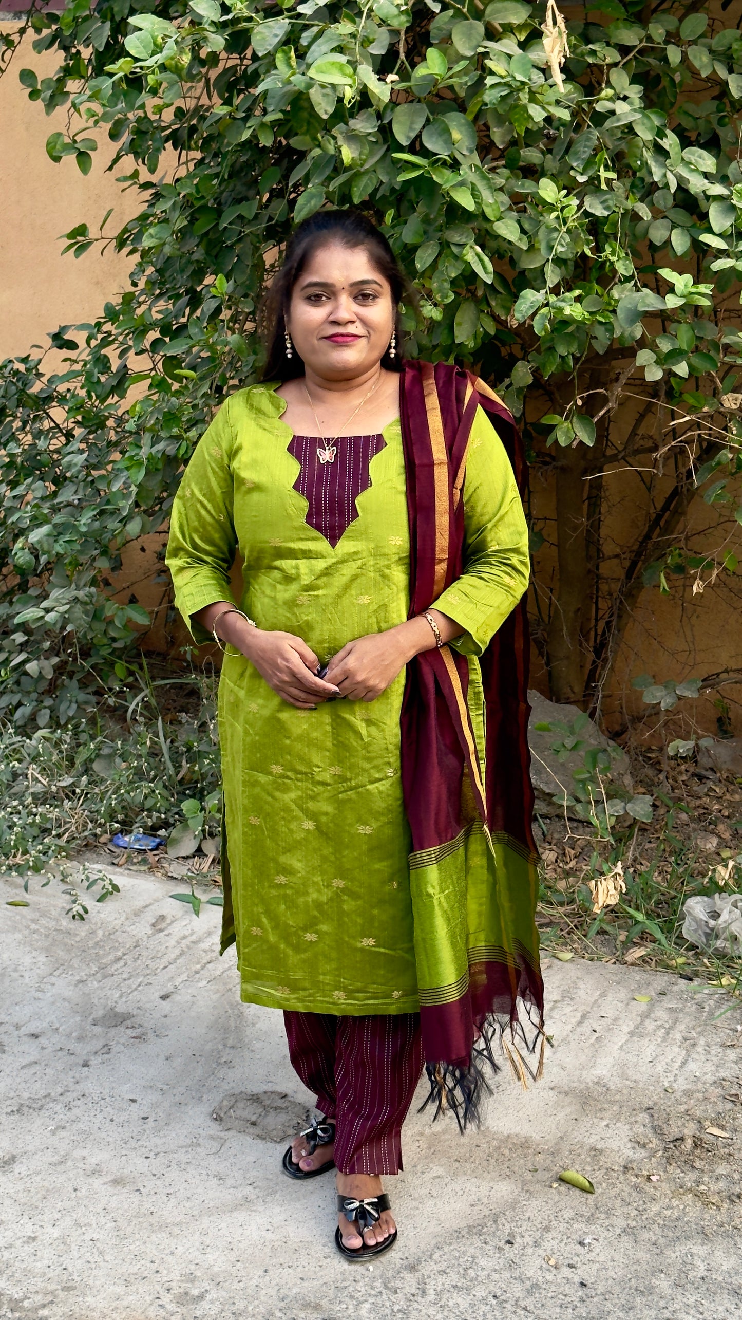 UnStitched raw silk material ( stiched available)