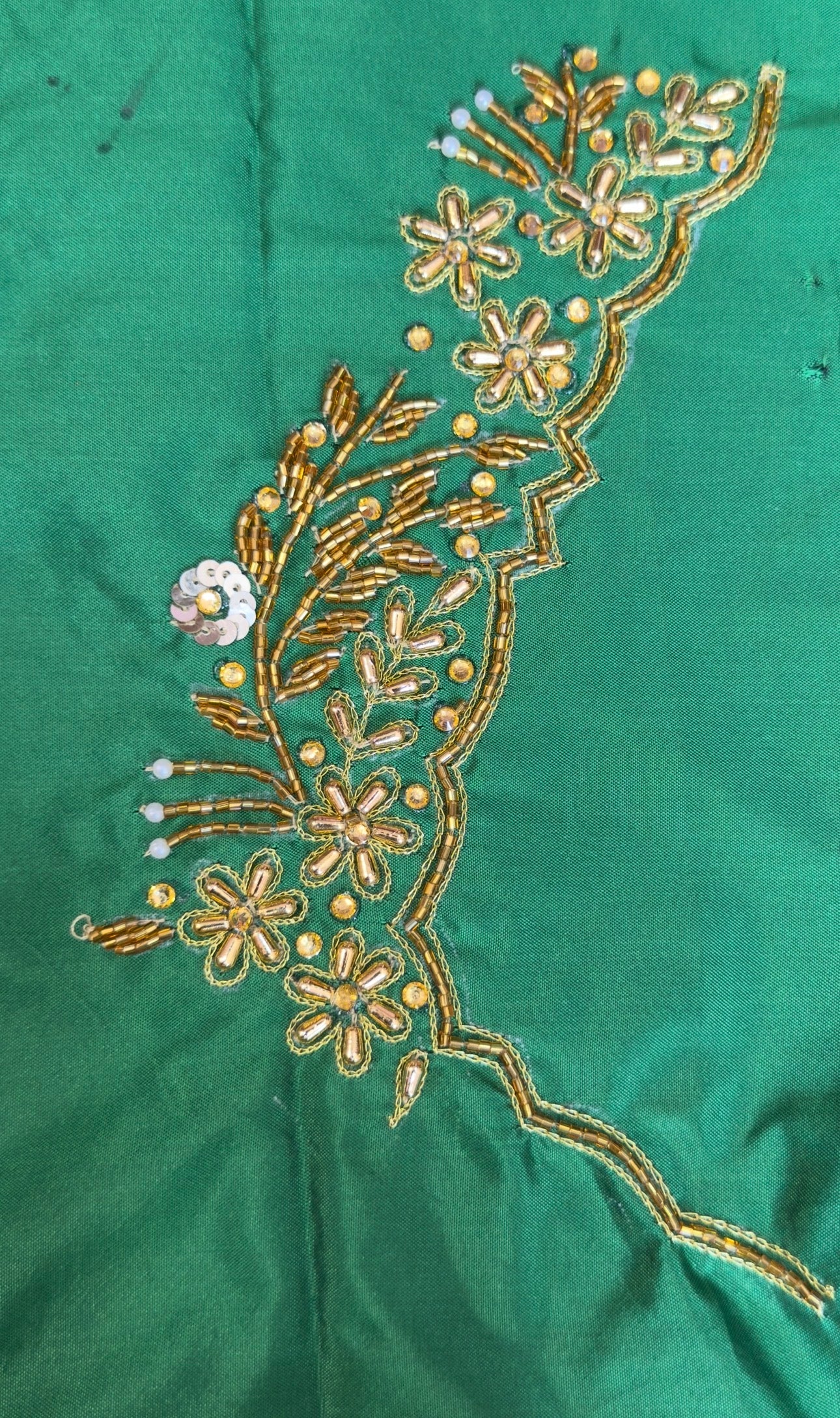 ✨ Elegant Aari Work Blouse Material ✨