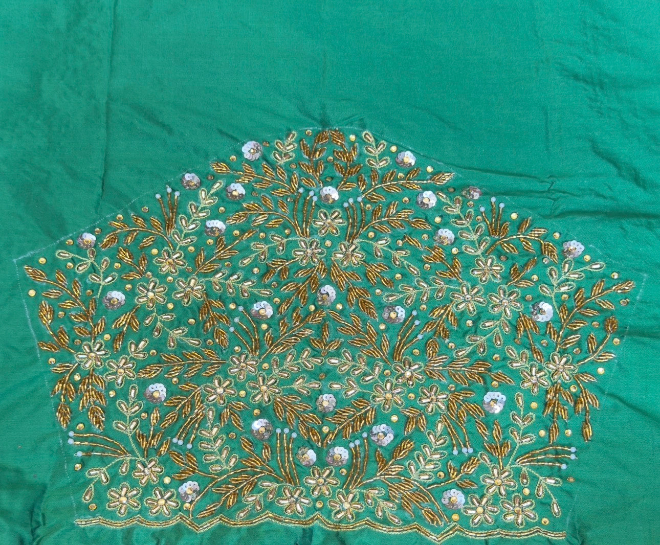 ✨ Elegant Aari Work Blouse Material ✨