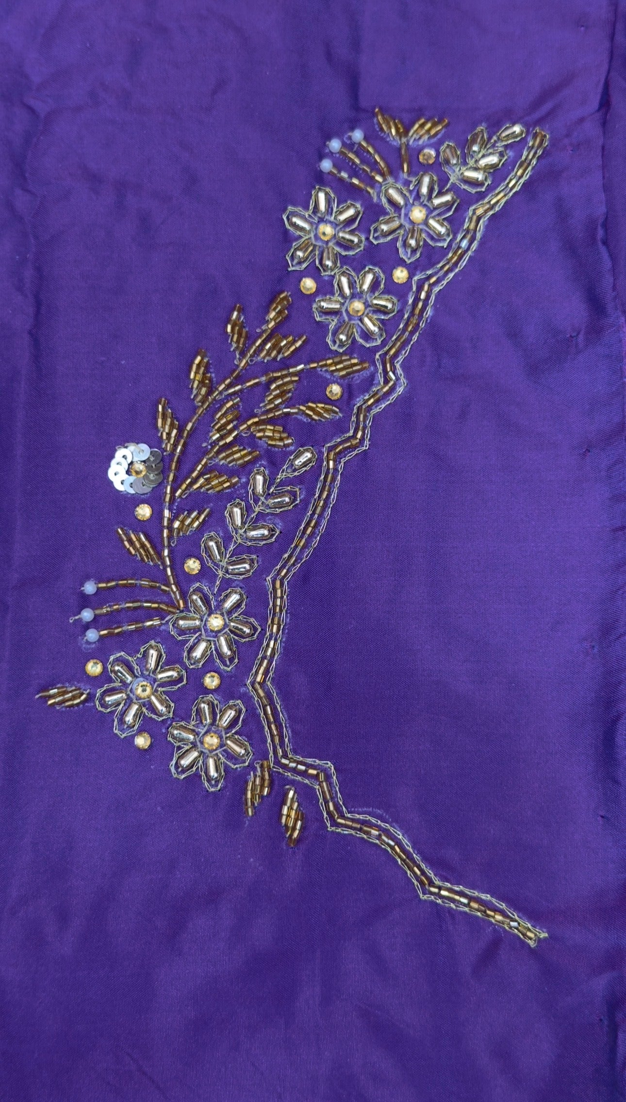 ✨ Elegant Aari Work Blouse Material ✨ (Blu)