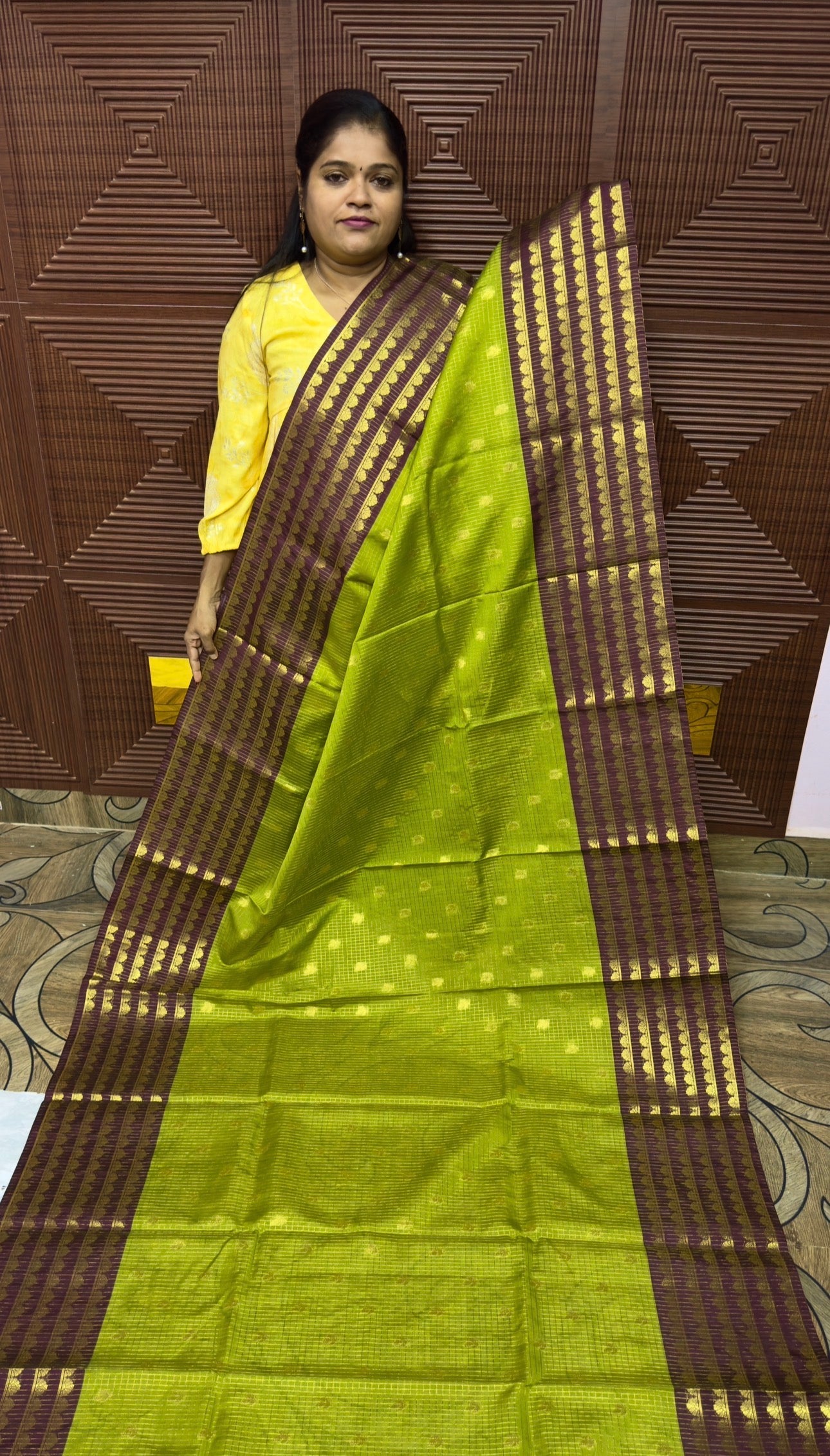 BANARASI SOFT SILK SAREE (GRASS GREEN )