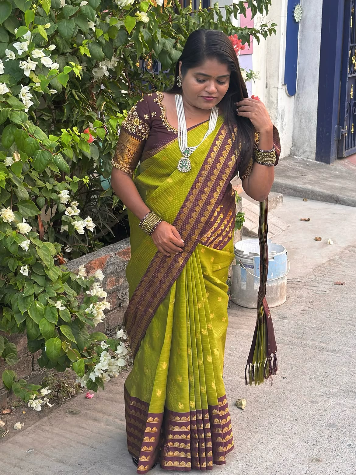 BANARASI SOFT SILK SAREE (GRASS GREEN )