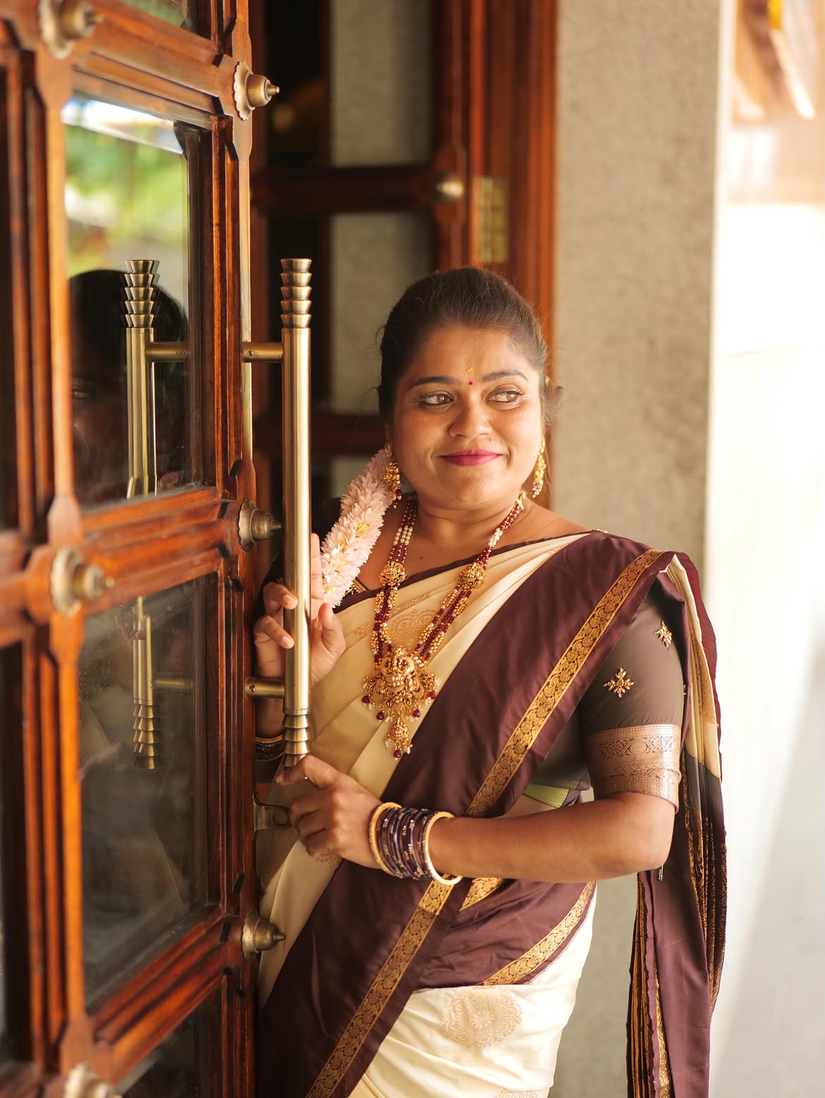 PREMIUM KANCHI SILK SAREE ( CREAM WITH BROWN )